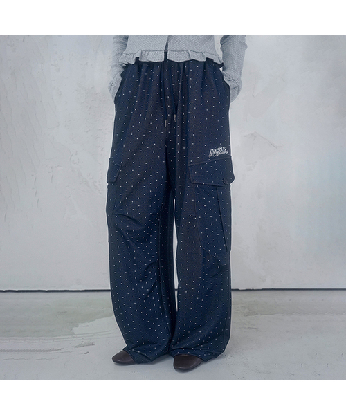 Vivacious(ビバシャス)の「ミエルドットカーゴパンツ_2カラー(スウェットパンツ・レディース・ブラック/ネイビー・SMALL/MEDIUM)」の2枚目の写真
