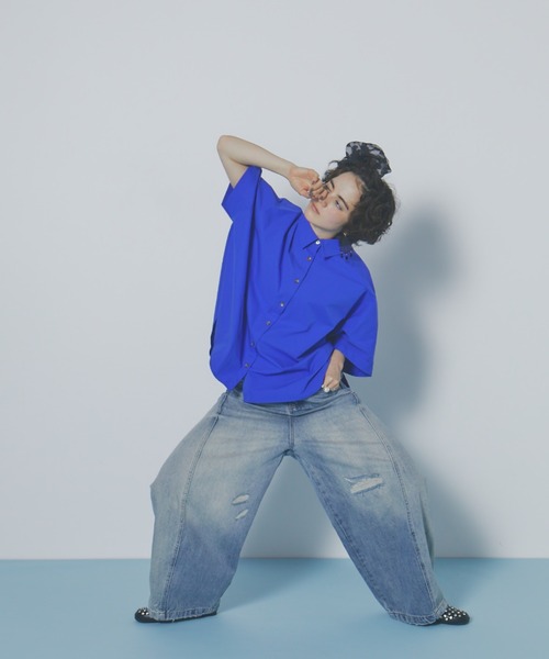 manana suerte(マニャーナスエルテ)の「ダメージワイドデニムパンツ(デニムパンツ・レディース・ブルー・MEDIUM/LARGE)」の8枚目の写真