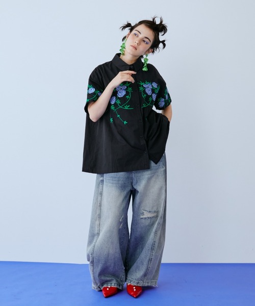 manana suerte(マニャーナスエルテ)の「ダメージワイドデニムパンツ(デニムパンツ・レディース・ブルー・MEDIUM/LARGE)」の22枚目の写真