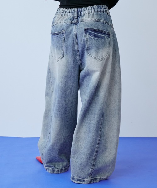 manana suerte(マニャーナスエルテ)の「ダメージワイドデニムパンツ(デニムパンツ・レディース・ブルー・MEDIUM/LARGE)」の15枚目の写真