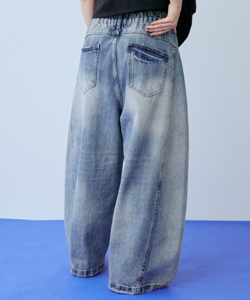 manana suerte(マニャーナスエルテ)の「ダメージワイドデニムパンツ(デニムパンツ・レディース・ブルー・MEDIUM/LARGE)」の12枚目の写真