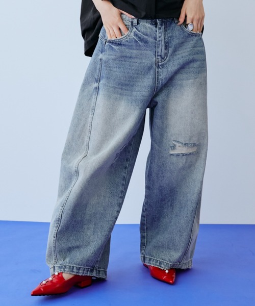 manana suerte(マニャーナスエルテ)の「ダメージワイドデニムパンツ(デニムパンツ・レディース・ブルー・MEDIUM/LARGE)」の17枚目の写真
