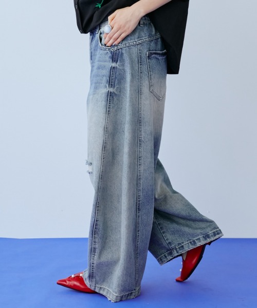 manana suerte(マニャーナスエルテ)の「ダメージワイドデニムパンツ(デニムパンツ・レディース・ブルー・MEDIUM/LARGE)」の13枚目の写真