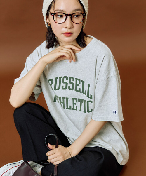FREAK'S STORE(フリークスストア)の「限定展開 RUSSELL ATHLETIC × FREAK'S STORE/ラッセルアスレチック 別注 フロッキー プリント 半袖 Tシャツ(Tシャツ/カットソー・レディース・オフホワイト/ネイビー/ブラック/レッド/ライトグレー・フリ-)」の3枚目の写真