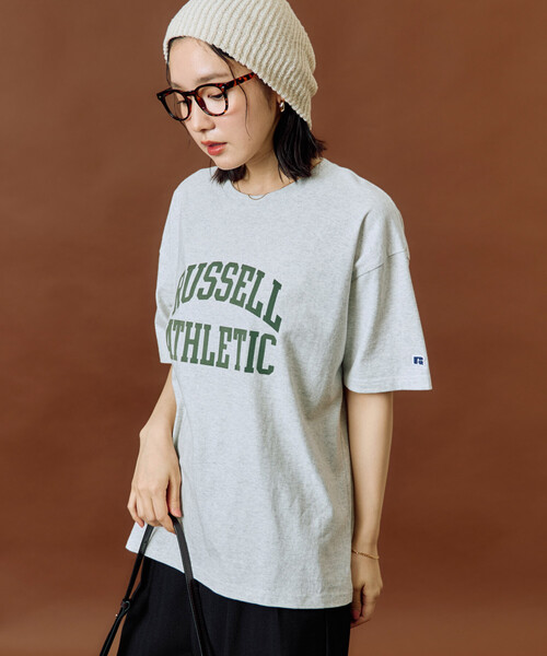 FREAK'S STORE(フリークスストア)の「限定展開 RUSSELL ATHLETIC × FREAK'S STORE/ラッセルアスレチック 別注 フロッキー プリント 半袖 Tシャツ(Tシャツ/カットソー・レディース・オフホワイト/ネイビー/ブラック/レッド/ライトグレー・フリ-)」の15枚目の写真