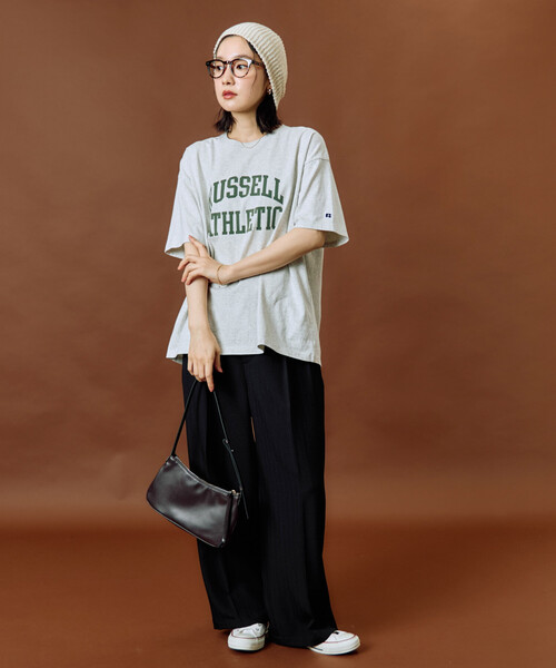 FREAK'S STORE(フリークスストア)の「限定展開 RUSSELL ATHLETIC × FREAK'S STORE/ラッセルアスレチック 別注 フロッキー プリント 半袖 Tシャツ(Tシャツ/カットソー・レディース・オフホワイト/ネイビー/ブラック/レッド/ライトグレー・フリ-)」の17枚目の写真