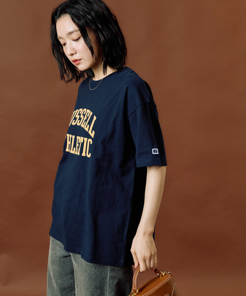 FREAK'S STORE(フリークスストア)の「限定展開 RUSSELL ATHLETIC × FREAK'S STORE/ラッセルアスレチック 別注 フロッキー プリント 半袖 Tシャツ(Tシャツ/カットソー・レディース・オフホワイト/ネイビー/ブラック/レッド/ライトグレー・フリ-)」の9枚目の写真