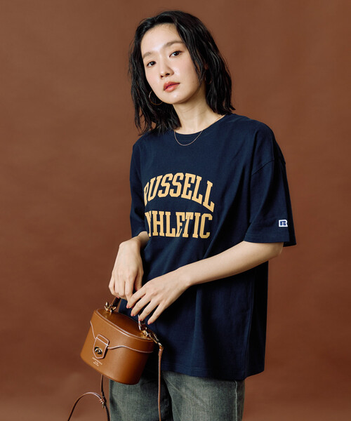 FREAK'S STORE(フリークスストア)の「限定展開 RUSSELL ATHLETIC × FREAK'S STORE/ラッセルアスレチック 別注 フロッキー プリント 半袖 Tシャツ(Tシャツ/カットソー・レディース・オフホワイト/ネイビー/ブラック/レッド/ライトグレー・フリ-)」の12枚目の写真