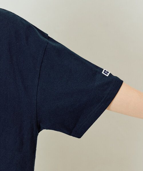 FREAK'S STORE(フリークスストア)の「限定展開 RUSSELL ATHLETIC × FREAK'S STORE/ラッセルアスレチック 別注 フロッキー プリント 半袖 Tシャツ(Tシャツ/カットソー・レディース・オフホワイト/ネイビー/ブラック/レッド/ライトグレー・フリ-)」の18枚目の写真