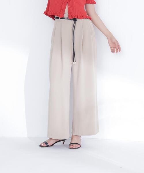 NATURAL BEAUTY BASIC(ナチュラルビューティーベーシック)の「フェイクレザーベルテッドパンツ(その他パンツ・レディース・オフホワイト/ブラック/キャメル・MEDIUM/P/S)」の20枚目の写真