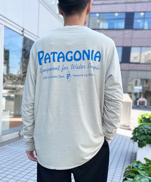 patagonia(パタゴニア)の「【Patagonia】パタゴニア M's L/S Cap Cool Daily Graphic Shirt グラフィック ロングスリーブ(Tシャツ/カットソー・メンズ・サンドベージュ/グレー・S/M/L/XL)」の2枚目の写真