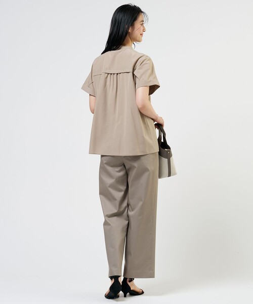 J.PRESS(ジェイプレス)の「ソフトシアークロス フレンチスリーブ ブラウス(シャツ/ブラウス・レディース・黄土色系/スカイブルー系/グレー系/ピンク系・11/9)」の10枚目の写真