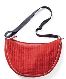 mensha!（メンシャ）の「ｍｅｎｓｈａ！　洗える！キルティングガーゼ　フラッフィー三日月形ショルダーバッグ（ショルダーバッグ）」