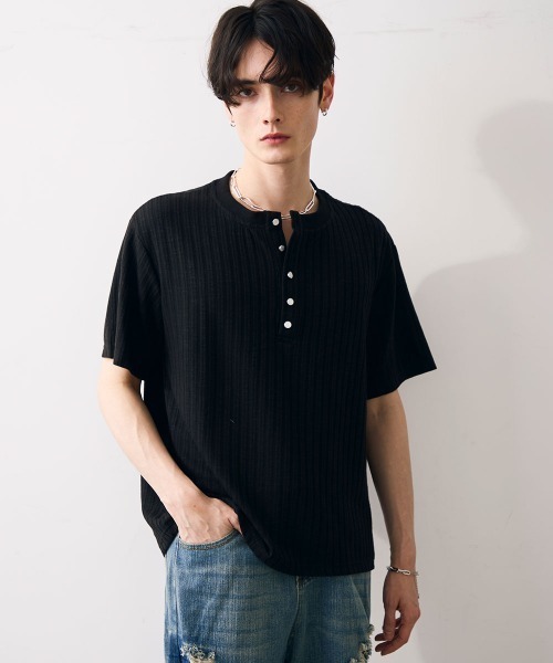 Shoowtime(ショウタイム)の「Ribbed knit henley top / リブヘンリーネックカットソー(Tシャツ/カットソー・メンズ・ホワイト/ブラック・MEDIUM/LARGE/X-LARGE)」の9枚目の写真