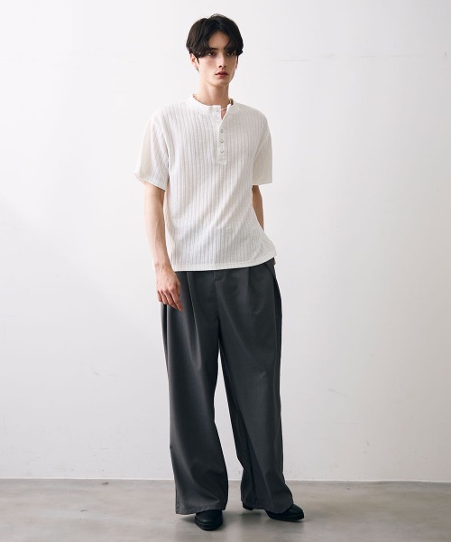 Shoowtime(ショウタイム)の「Ribbed knit henley top / リブヘンリーネックカットソー(Tシャツ/カットソー・メンズ・ホワイト/ブラック・MEDIUM/LARGE/X-LARGE)」の6枚目の写真