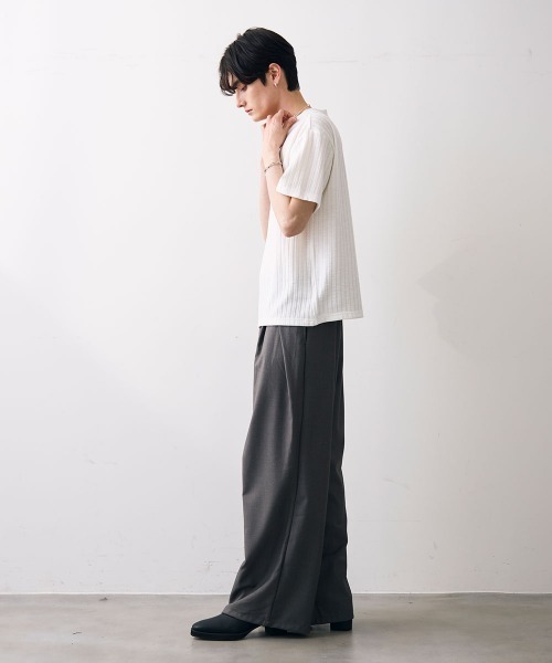 Shoowtime(ショウタイム)の「Ribbed knit henley top / リブヘンリーネックカットソー(Tシャツ/カットソー・メンズ・ホワイト/ブラック・MEDIUM/LARGE/X-LARGE)」の21枚目の写真