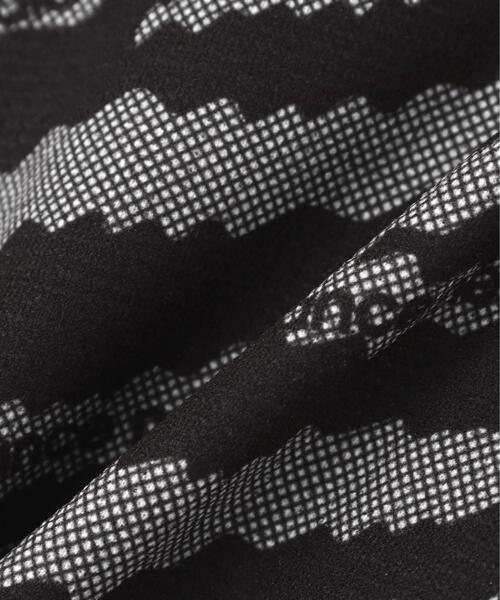 New Balance Golf(ニューバランスゴルフ)の「半袖 モックネック ワンピース (WOMENS)(ワンピース・レディース・ブラック/ベージュ系その他・MEDIUM/LARGE/SMALL)」の14枚目の写真