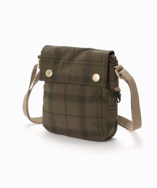 B.C STOCK（ベーセーストック）の「Barbour / バブアー transport crossbody bag（ショルダーバッグ・メンズ・ベージュ/ネイビー/グリーン・FREE）」の2枚目の写真