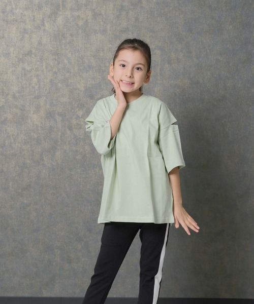 SHISKY(シスキー)の「SHISKY エンプティショルダー オーバーサイズ 半袖Tシャツ(Tシャツ/カットソー・キッズ・オフホワイト/杢グレー/ホワイト系その他2/ブラック系その他/グレー系その他/ブラック/ミント/チャコール/グリーン系その他/グレー系その他2/ホワイト系その他/ホワイト系その他3・110/120/130/140/150/160)」の20枚目の写真