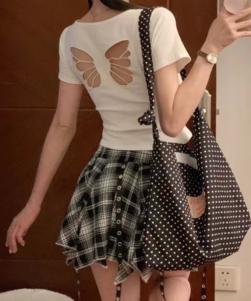 Teem Store(チームストア)の「【カップ付き】バックバタフライデザインタイトTシャツ ピチT(Tシャツ/カットソー・レディース・レッド/ブラック/ホワイト・F)」の6枚目の写真