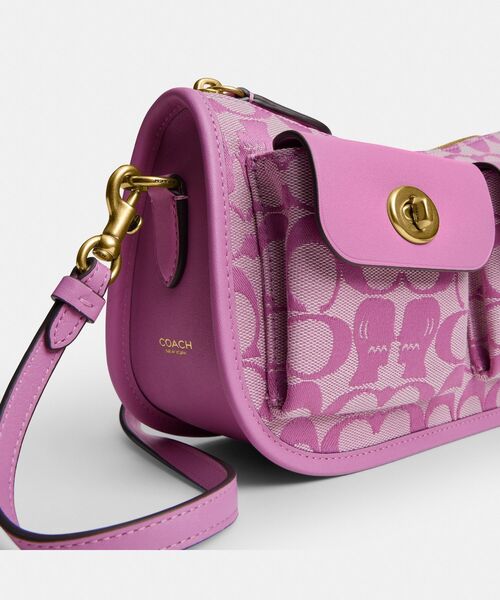 COACH(コーチ)の「【COACH | BRAIN DEAD】ツイン ターンロック ウェイバリー バッグ・シグネチャー ジャカード(ショルダーバッグ・レディース・ピンク系その他・ONE)」の11枚目の写真