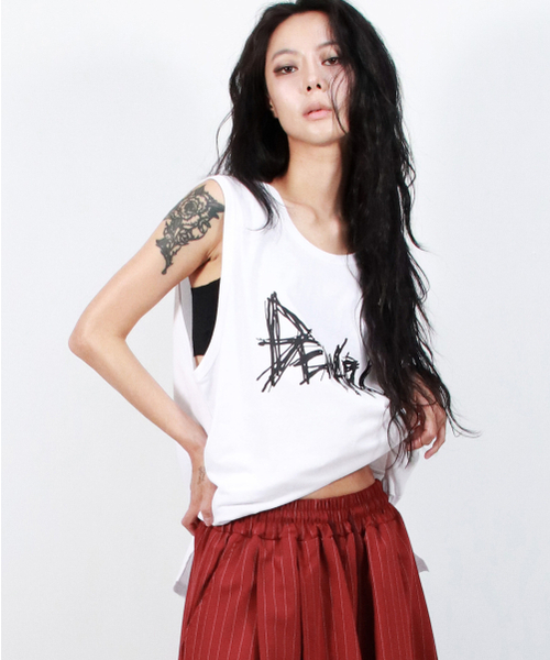 DEMARC(ドゥマーク)の「rough text-logo boxy sleeveless - White(Tシャツ/カットソー・レディース・その他・MEDIUM/LARGE)」の4枚目の写真