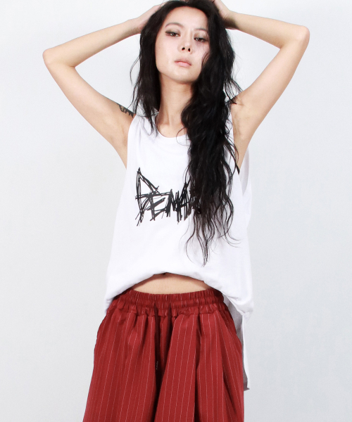 DEMARC(ドゥマーク)の「rough text-logo boxy sleeveless - White(Tシャツ/カットソー・レディース・その他・MEDIUM/LARGE)」の5枚目の写真