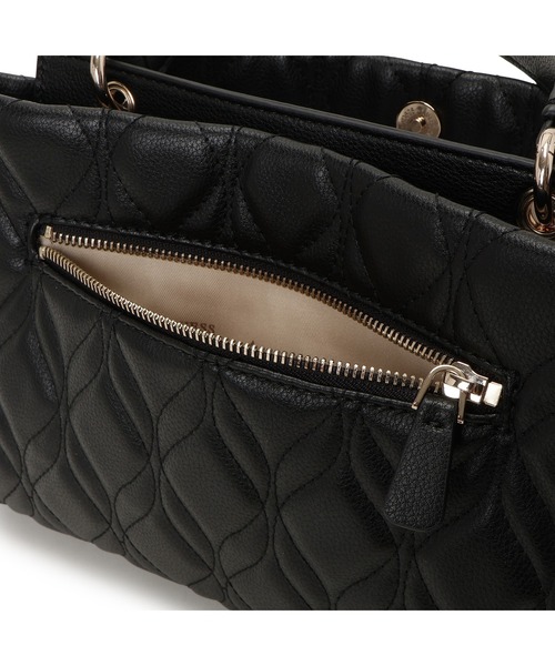 Guess(ゲス)の「MAXINE Satchel ショルダーバッグ ハンドバッグ(ショルダーバッグ・レディース・ブラック・ONE SIZE)」の7枚目の写真