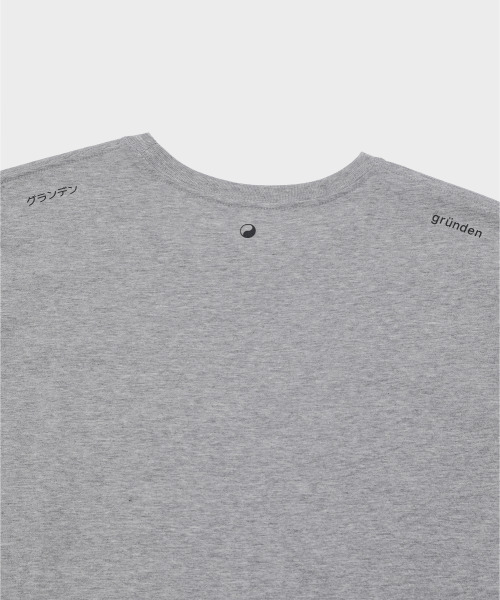 GRUNDEN(グルンデン)の「SMALL LOGO T-SHIRT (MELANGE GREY)_G26BUJTS05(Tシャツ/カットソー・レディース・その他・1/2/3/4)」の3枚目の写真