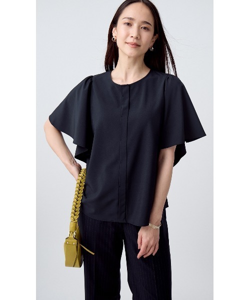 AOYAMA(アオヤマ)の「フレアスリーブブラウス【涼】【半袖】ストレッチ素材を使用したエレガントなフレア袖ブラウス(シャツ/ブラウス・レディース・ネイビー/ホワイト・M/L)」の8枚目の写真