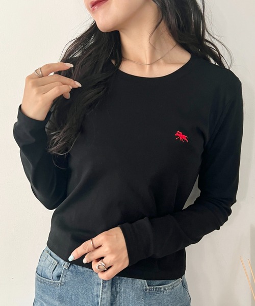 POLOCHAMPS（ポロチャンプス）の「POLOCHAMPS(ポロチャンプス)/長袖Tシャツ　短丈　カットソー　クルーネック（Tシャツ/カットソー・レディース・ダークグレー/ライトグレー/サックスブルー/パープル/ワインレッド/アイボリー/ベージュ/ホワイト/ネイビー/ブラック/ピンク・FREE）」の3枚目の写真