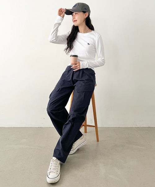 POLOCHAMPS（ポロチャンプス）の「POLOCHAMPS(ポロチャンプス)/長袖Tシャツ　短丈　カットソー　クルーネック（Tシャツ/カットソー・レディース・ダークグレー/ライトグレー/サックスブルー/パープル/ワインレッド/アイボリー/ベージュ/ホワイト/ネイビー/ブラック/ピンク・FREE）」の12枚目の写真