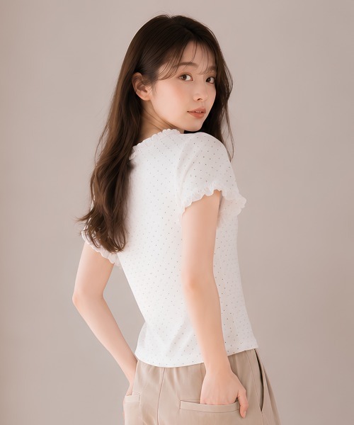 center i（センターアイ）の「ドット柄フリルネックギャザー半袖カットソー（Tシャツ/カットソー・レディース・ホワイト・FREE）」の6枚目の写真