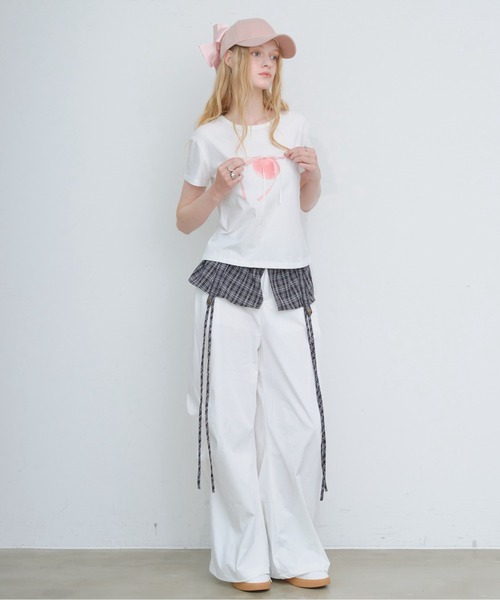 HEIREN(ヘイレーン)の「フロントリボンTee(Tシャツ/カットソー・レディース・ホワイト/ブラック・FREE)」の5枚目の写真
