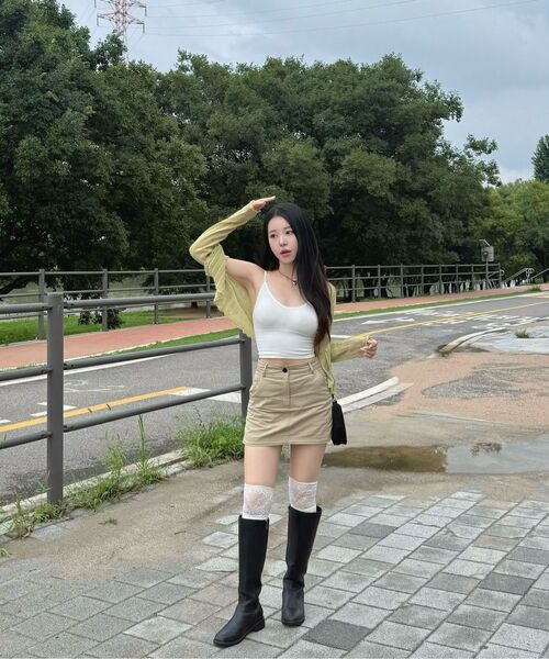 NICK&NICOLE(ニックアンドニコール)の「NICOLE SHIRRING MINI SKIRT_BEIGE(スカート・レディース・その他・SMALL/MEDIUM/LARGE)」の2枚目の写真