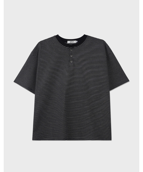 WORK ON BODY OFF（ワークオンボディオフ）の「マレ コットン ヘンリーネック 半袖Tシャツ [ブラック ホワイト]（Tシャツ/カットソー・メンズ・ブラック×ホワイト・MEDIUM/LARGE/X-LARGE）」の8枚目の写真