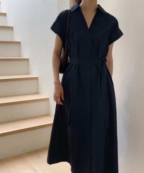 AMAJI(アマジ)の「レギュラーカラー ウエストマーク ルーズシルエット シャツワンピース(シャツワンピース・レディース・ベージュ/ブラック・FREE)」の2枚目の写真