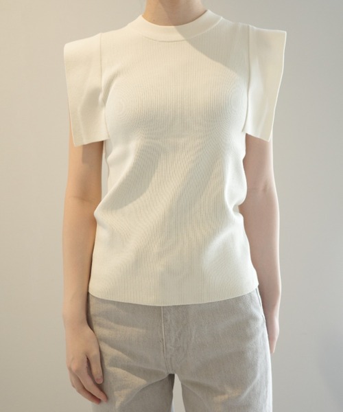 CLANE（クラネ）の「CLANE SQUARE SLEEVE KNIT TOPS（ニット/セーター・レディース・ホワイト/ブラック・2/1）」の2枚目の写真