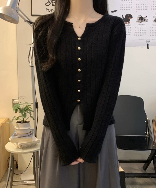 AMAJI(アマジ)の「ハーフジップ サイドスリット ルーズシルエット ニットトップス(ニット/セーター・レディース・グレー/ブラック/ベージュ/イエロー/ブラウン・FREE)」の6枚目の写真