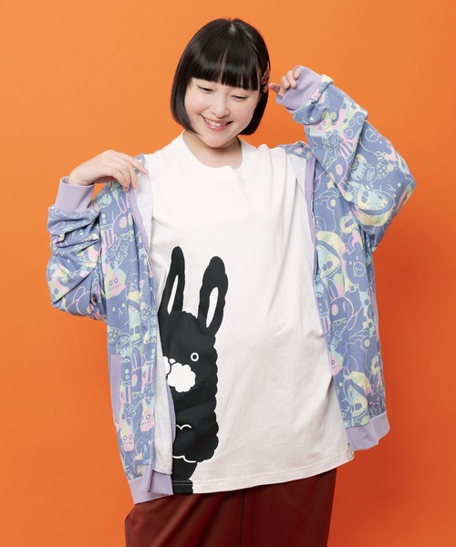 ScoLar（スカラー）の「362127：Parityキャラ大集合ペイント風柄 接触冷感パーカー（パーカー・メンズ・チャコールグレー/グリーン/ブルー・M）」の3枚目の写真