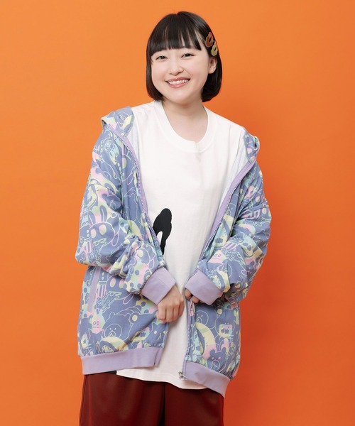 ScoLar（スカラー）の「362127：Parityキャラ大集合ペイント風柄 接触冷感パーカー（パーカー・メンズ・チャコールグレー/グリーン/ブルー・M）」の4枚目の写真