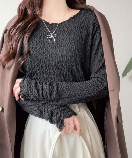 mily bilet(ミウィビレット)の「【mily bilet】ぽこぽこシアーが主役級。着るだけで旬顔に。シアーシャーリング袖ギャザーメローフリルカットソー(長袖)(Tシャツ/カットソー・レディース・ブラック/アイボリー系1/アイボリー系2/アイボリー・LARGE/MEDIUM/SMALL/X-LARGE)」の7枚目の写真