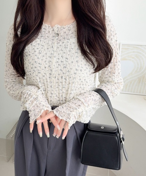 mily bilet(ミウィビレット)の「【mily bilet】ぽこぽこシアーが主役級。着るだけで旬顔に。シアーシャーリング袖ギャザーメローフリルカットソー(長袖)(Tシャツ/カットソー・レディース・ブラック/アイボリー系1/アイボリー系2/アイボリー・LARGE/MEDIUM/SMALL/X-LARGE)」の17枚目の写真