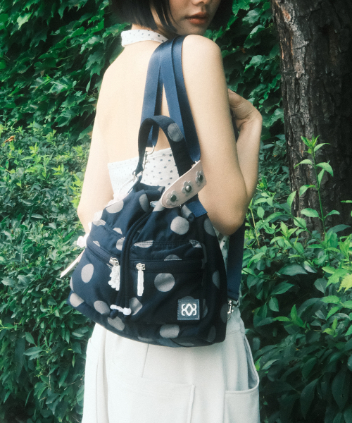 SIWEOL107(シウォル107)の「Dotty Bucket Bag (Navy)(ショルダーバッグ・レディース・ネイビー・FREE)」の4枚目の写真