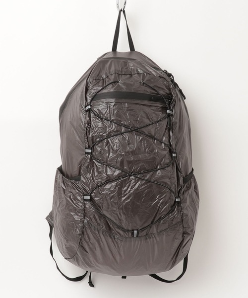 BROKEN BASE（ブロークンベース）の「Ripstop Sheer Compact Backpack / リップストップシアーコンパクトバックパック（バックパック/リュック・メンズ・ホワイト/チャコールグレー・フリー）」の10枚目の写真