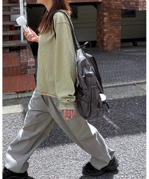 BROKEN BASE（ブロークンベース）の「Ripstop Sheer Compact Backpack / リップストップシアーコンパクトバックパック（バックパック/リュック・メンズ・ホワイト/チャコールグレー・フリー）」の8枚目の写真