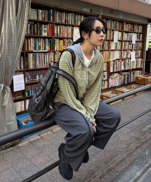 BROKEN BASE（ブロークンベース）の「Ripstop Sheer Compact Backpack / リップストップシアーコンパクトバックパック（バックパック/リュック・メンズ・ホワイト/チャコールグレー・フリー）」の7枚目の写真