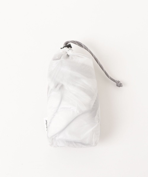 BROKEN BASE（ブロークンベース）の「Ripstop Sheer Compact Backpack / リップストップシアーコンパクトバックパック（バックパック/リュック・メンズ・ホワイト/チャコールグレー・フリー）」の3枚目の写真