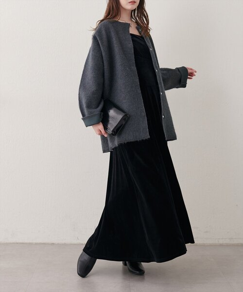 natural couture(ナチュラルクチュール)の「ウール混ニットコート(ノーカラーコート・レディース・チャコールグレー/ブラック/ライトベージュ・FREE)」の10枚目の写真