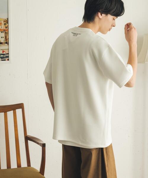 SENSE OF PLACE by URBAN RESEARCH(センスオブプレイスバイアーバンリサーチ)の「『別注』『イージーケア/吸水速乾/接触冷感』ART T-SHIRTS A(davinci)(Tシャツ/カットソー・メンズ・ホワイト/ライトカーキ/ライトブルー・MEDIUM/LARGE)」の6枚目の写真